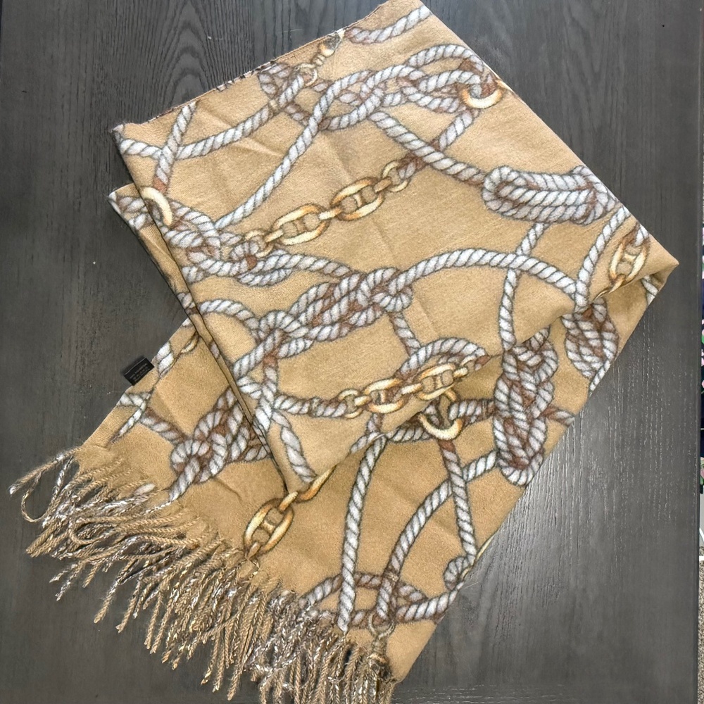 Odiva Scarf 100% Polyester